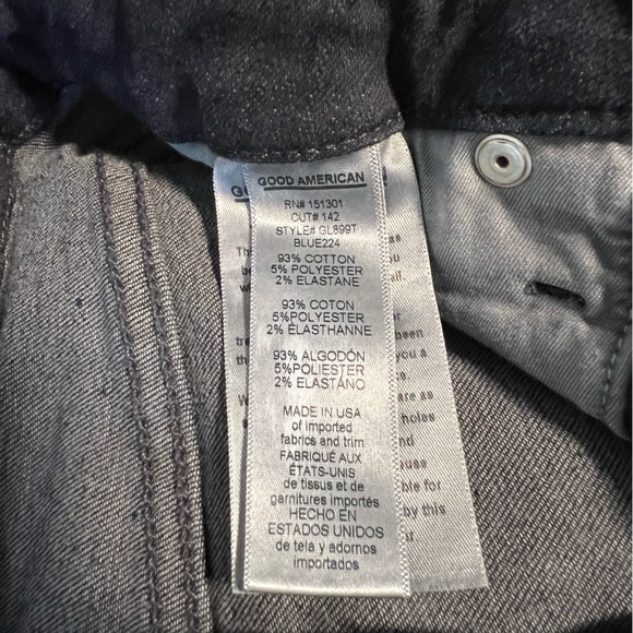 Good American Jeans: 4/27 - Picture 4 of 5